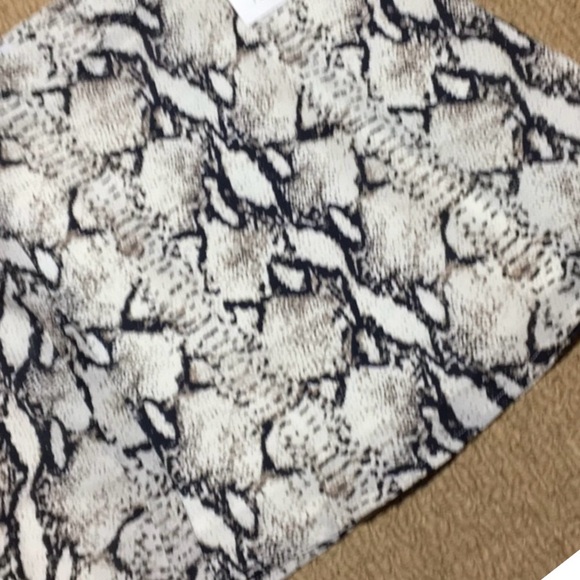 NWOT TOBI Python Print Mini Skirt, Size S - Picture 8 of 11